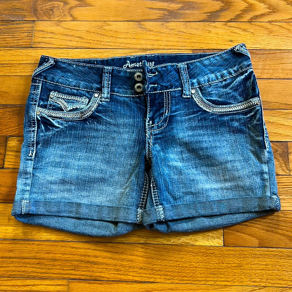 Amethyst jean shorts